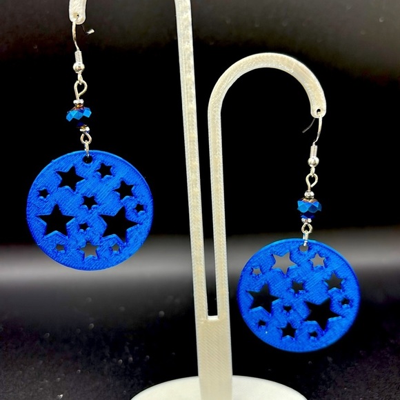 Round Star Earrings - Picture 6 of 6